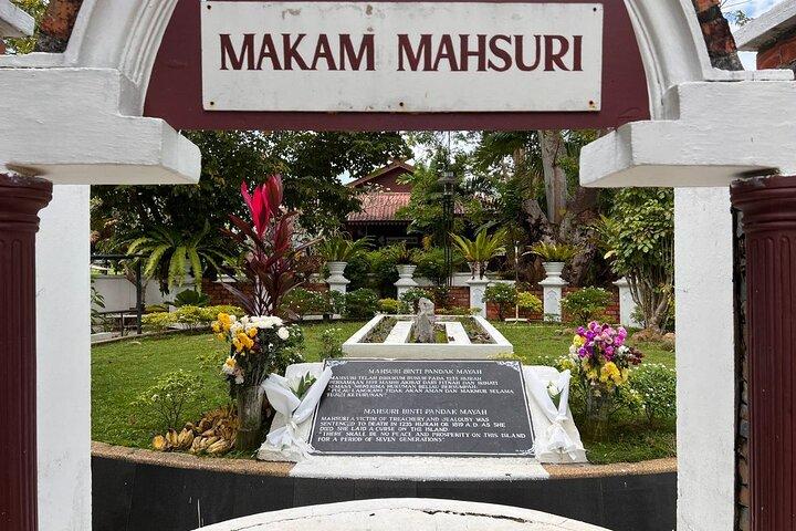 Mahsuri's Tomb Cultural Village Plus Kilim Geo Park Mangrove Tour