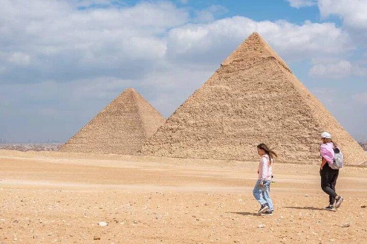 Visite des pyramides de Gizeh avec déjeuner et balade sur le Nil