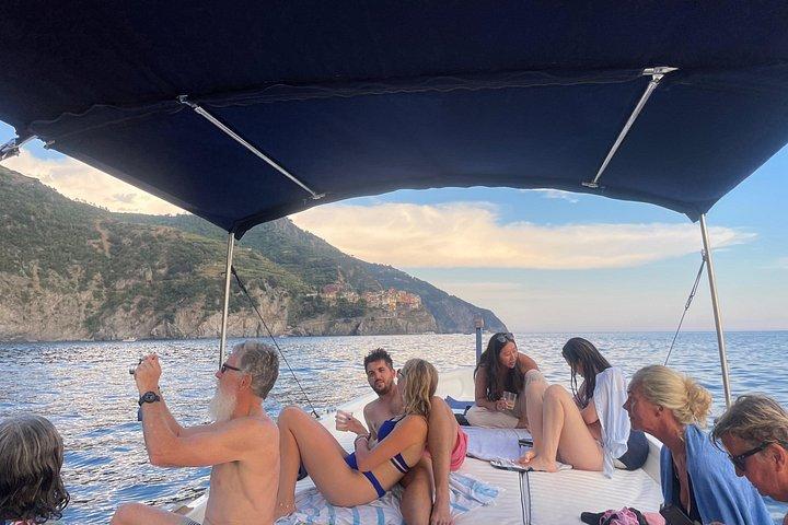 Where the Sun sets: your 5Terre Chill Cruise