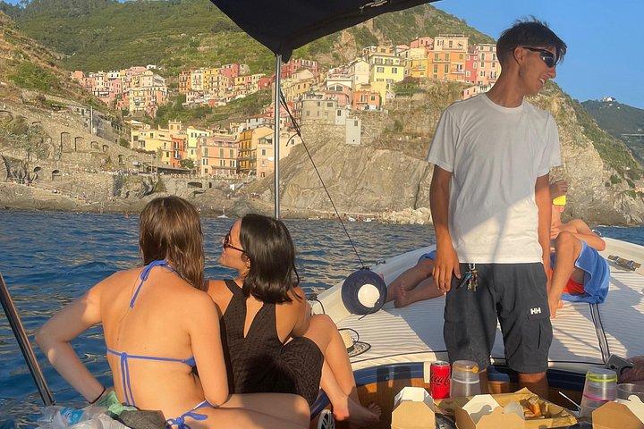 Where the Sun sets: your 5Terre Chill Cruise