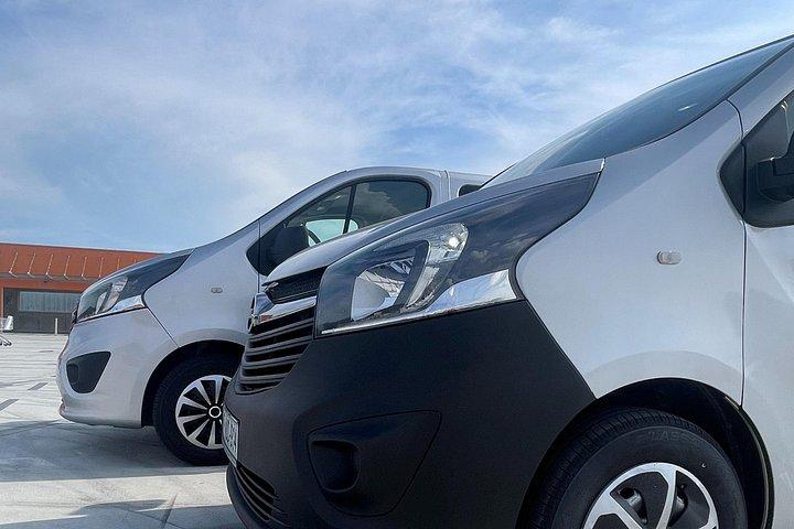 トリエステ空港または市内からプーラ、ロヴィニへのプライベート送迎