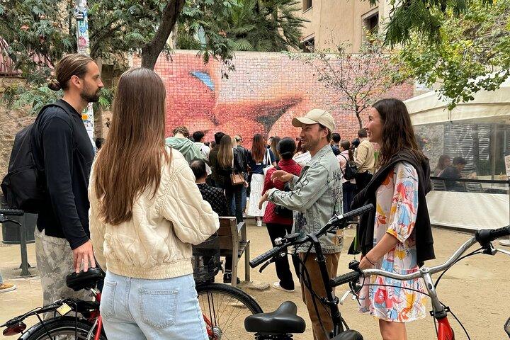 バルセロナ: 自転車またはeバイクツアー、観光スポット＆ローカルインサイト