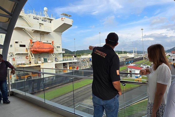 プラヤボニータから市内半日観光と運河ツアー（シェアまたはプライベート）
