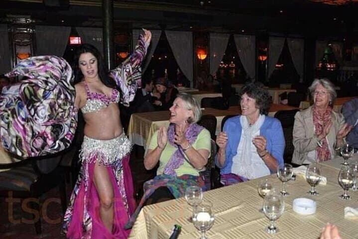 Luxury Nile Dinner Cruise with Entertainment in Cairo