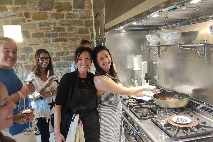 Clase privada de cocina toscana con pasta hecha a mano en su villa