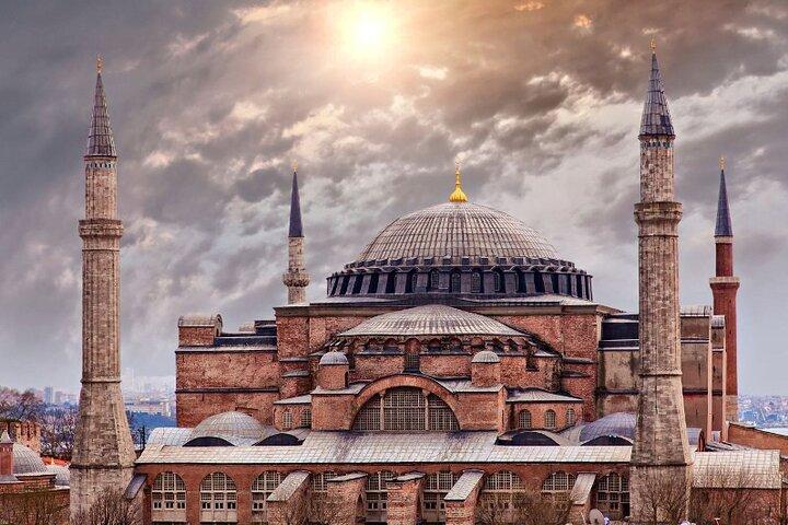 Discover Old City of Istanbul with History and Future