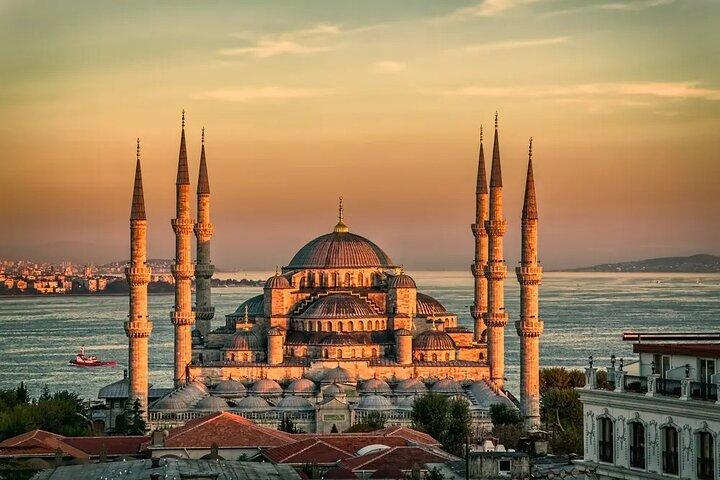 Discover Old City of Istanbul with History and Future