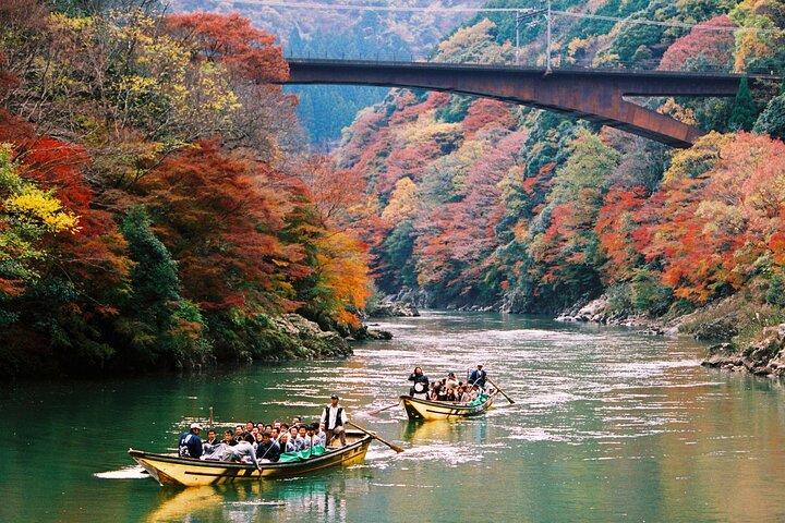 京都バスツアー：嵯峨野鉄道＆保津川遊覧