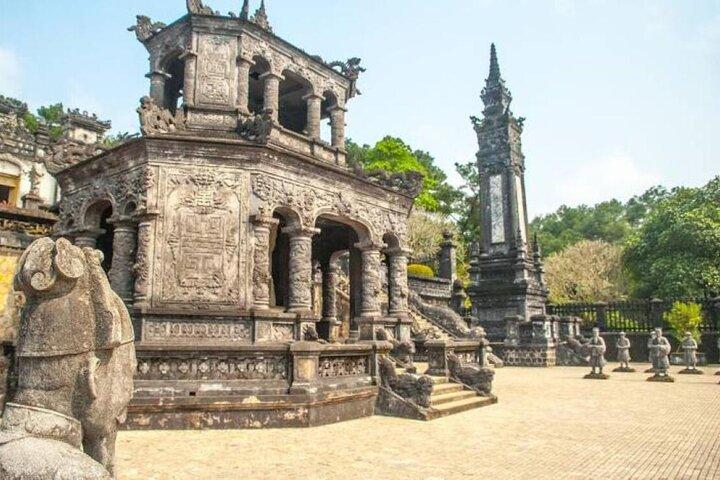 Excursão de dia inteiro em Hai Van Pass e Hue City a partir de Da Nang Hoi An