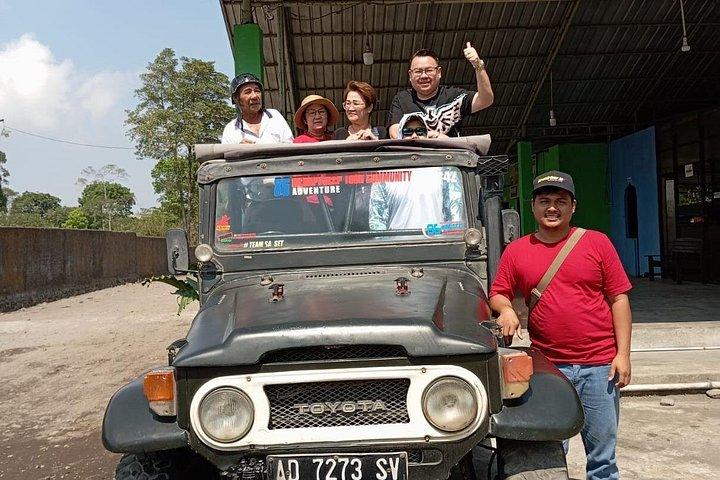 1-Day Private Yogyakarta Car Charter with Experienced Driver