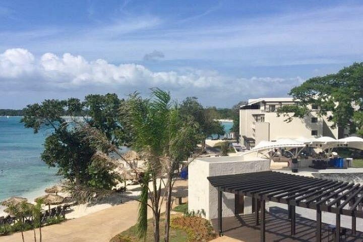 Transferência privada de Aeroporto de Montego Bay para Royalton/Hideaway Negril