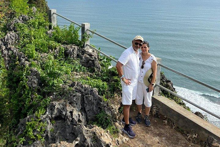 1-Day Private Yogyakarta Car Charter with Experienced Driver
