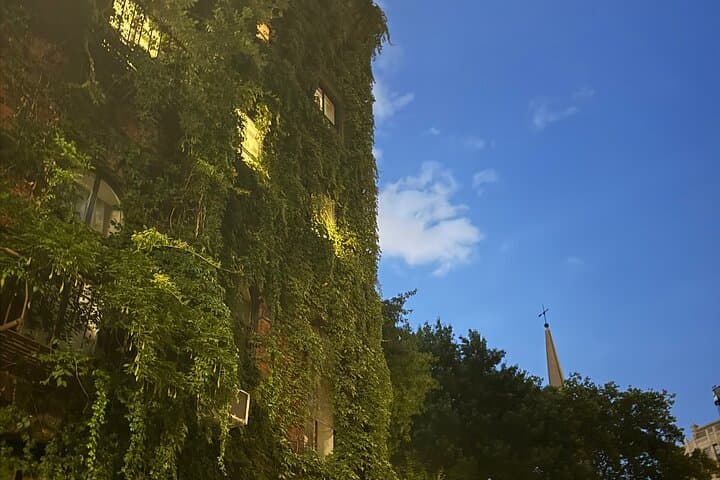 Village Nights: Greenwich Village Food & History Walk