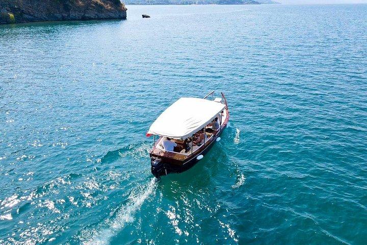 Visite panoramique en bateau de la vieille ville d'Ohrid