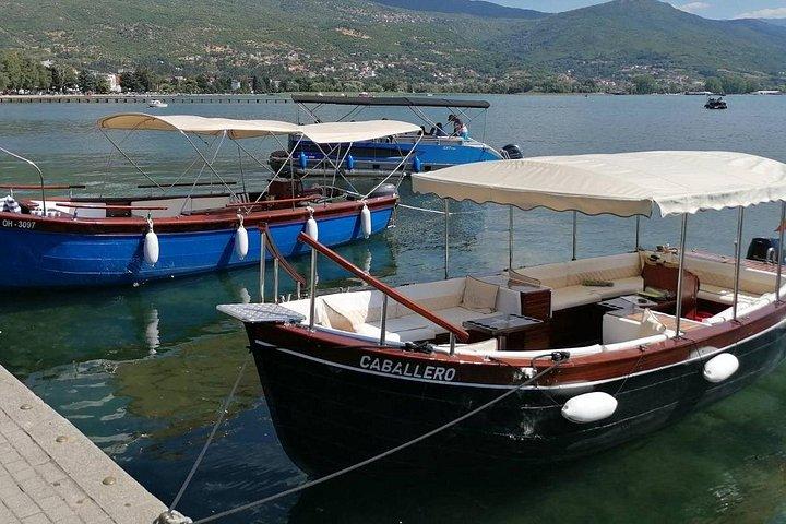 Visite panoramique en bateau de la vieille ville d'Ohrid