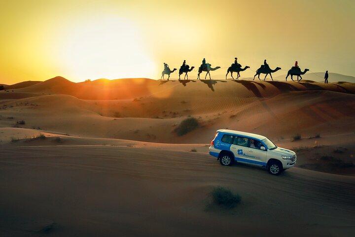 Doha: Sunset Desert Safari, ATV, Kamel, Sandboarding & Binnensee