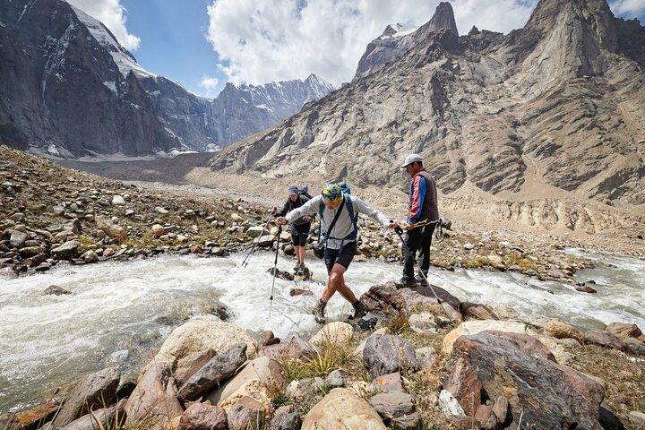 Trekking epico di 14 giorni in Kirghizistan sui monti Tian Shan e Pamir Alay