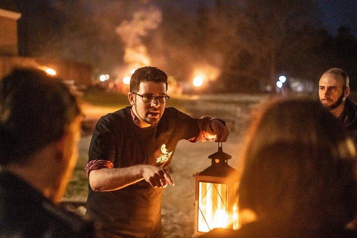 チェーン、棺、呪い: シャーロッツビル・ゴースト・ツアーズ
