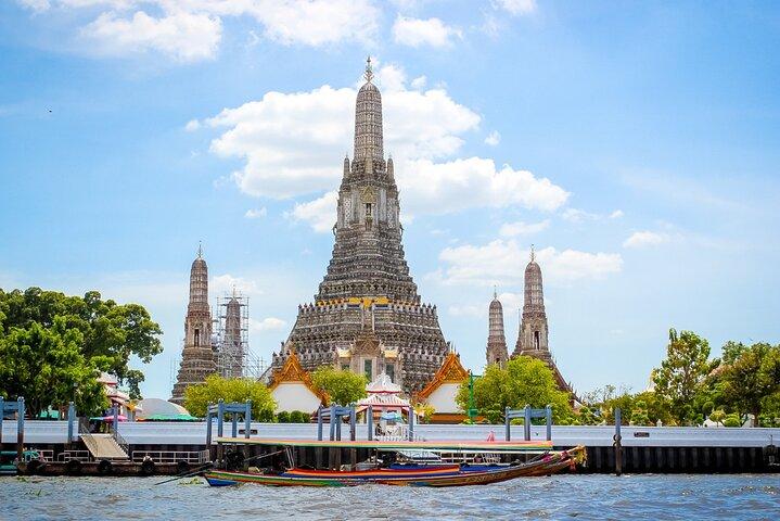 Bangkok's Best: シティハイライト＆水上マーケットプライベートツアー