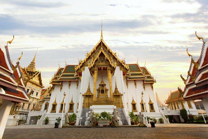 Bangkok's Best: シティハイライト＆水上マーケットプライベートツアー