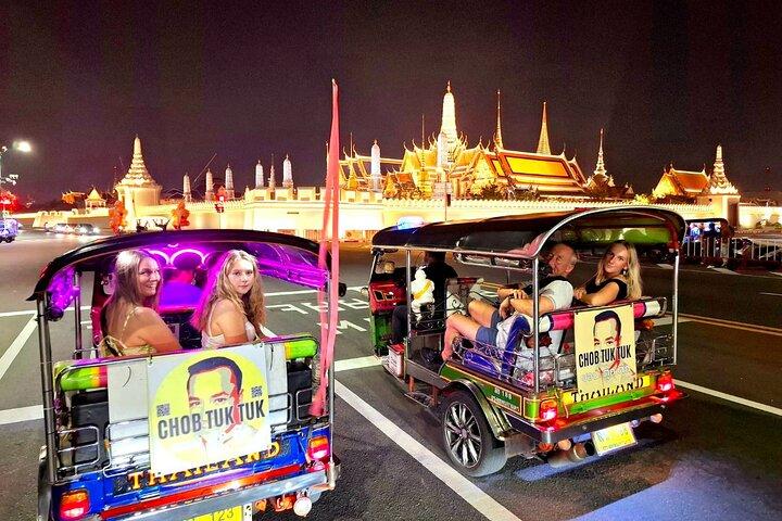 2時間バンコク旧市街ナイトCHOB TUK TUK + Talat Noi Street Art