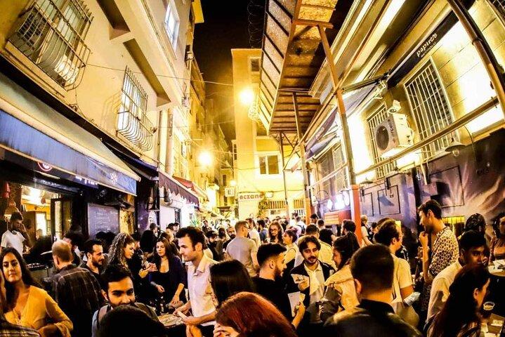 Istanbul Pub Crawl : Barer, dansgolv och mer