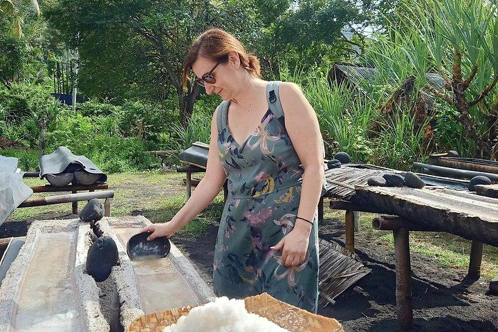 バリ島ティルタガンガ、タマンウジュン、トゥガナンビレッジ、ビーチ