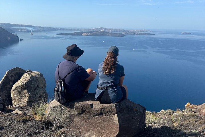 Famosa Fira de Santorini a Oia Hike: Un tour privado Aventura