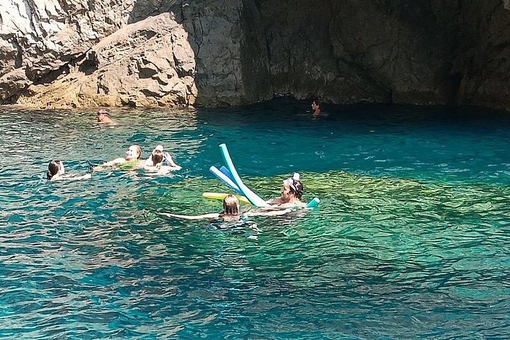 Praianoから：プライベートカプリボートツアー-終日