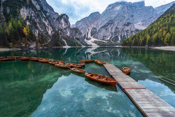 Descubra a magia dos Lagos Dolomitas e Cortina de Veneza