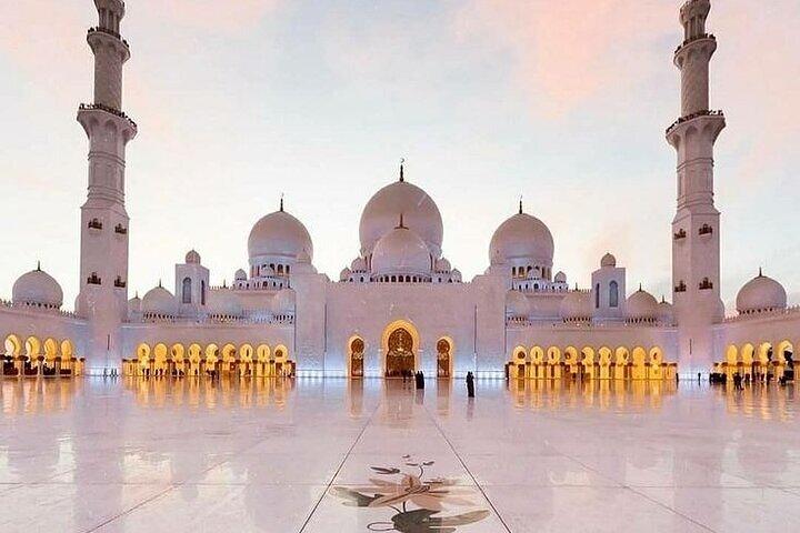 Tour della città di Abu Dhabi: Qasr Al Watan, Emirates Palace, Moschea