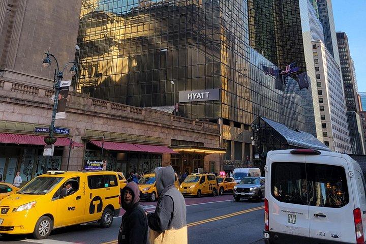 ニューヨークの若いトランプとオバマ、地元のプライベートガイドと