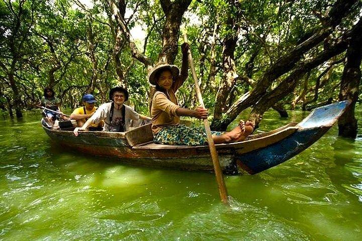 水上村-マングローブの森プライベートトンレサップ湖ボートツアー