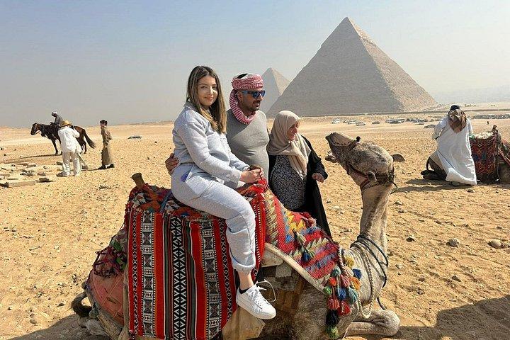 カイロVIPツアー2日ピラミッド、博物館、‪ハーン・アル＝ハリーリー‬・バザール