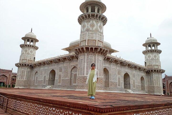 Private Taj Mahal Sunrise And Agra Overnight Tour From Delhi