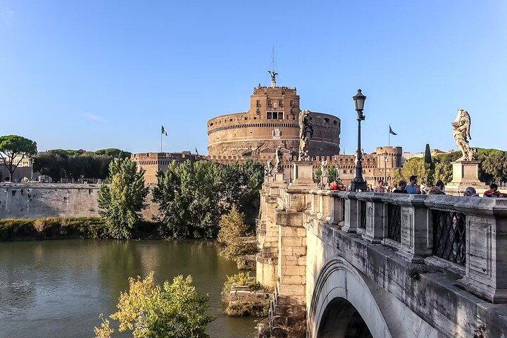 Castel Sant'Angelo Skip-the-Line Tickets with Hosted Entry