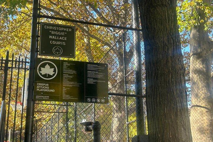 悪名高いウォーキングツアー: Biggie Smalls' Life & Legacy in Brooklyn