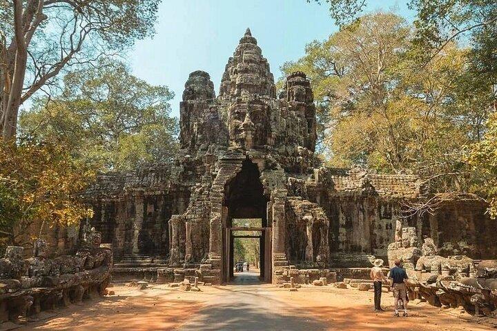 To dages tur, taxi Phnom Penh til Siem Reap, Angkor besøg og retur