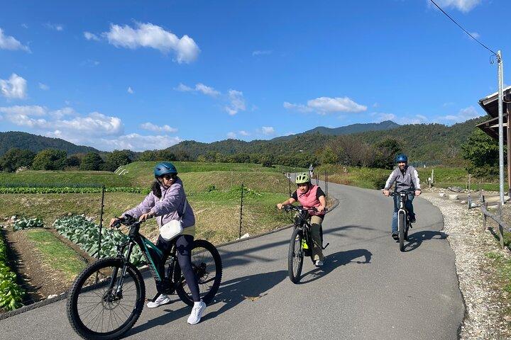京都嵐山金閣寺E-Bikeツアー*ホテル送迎付き