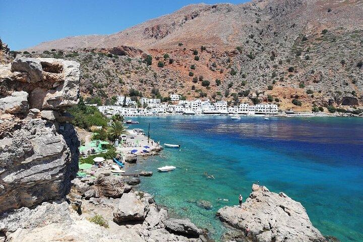 Loutro den skjulte landsby i syd og Glyka Nera Beach