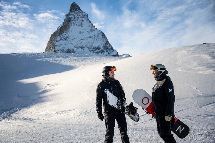 Halbtägiger privater Snowboardkurs in Zermatt