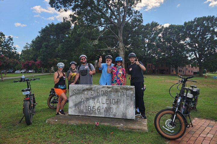 Raleigh Guided E-bike Tour: Fantasmas, Mistério, História assustadora