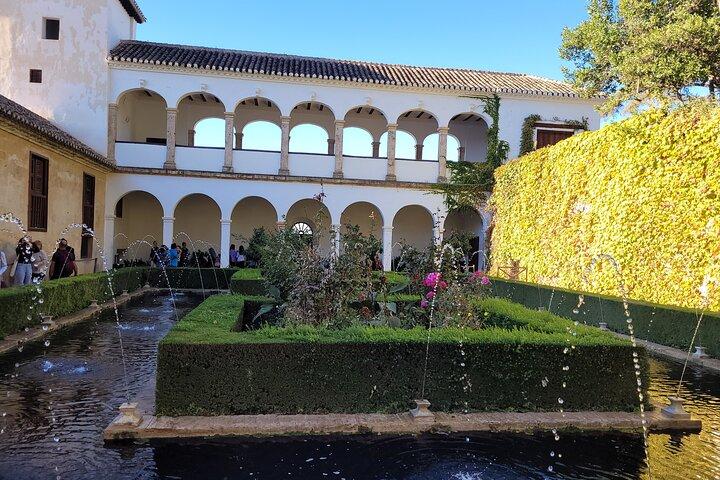 Visita guiada à Alhambra e Granada a partir da Costa del Sol