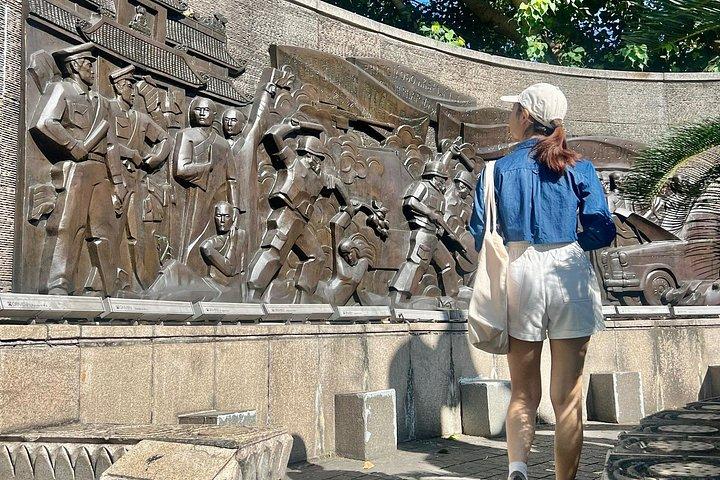 サイゴン市内観光＆戦争遺跡博物館（スクーター）