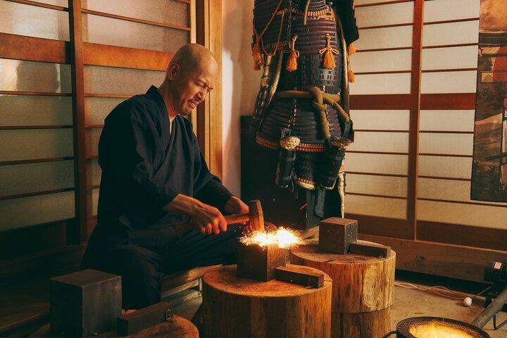 Autentisk kniv gør oplevelse på en smed i Kyoto