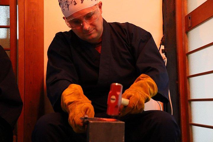 Ein authentisches Messerbau-Erlebnis bei einem Schmied in Kyoto