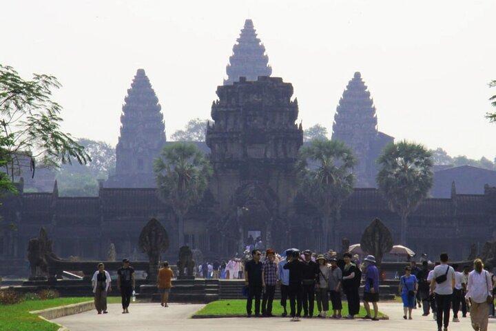 Angkor Sunrise Adventure Private Tour