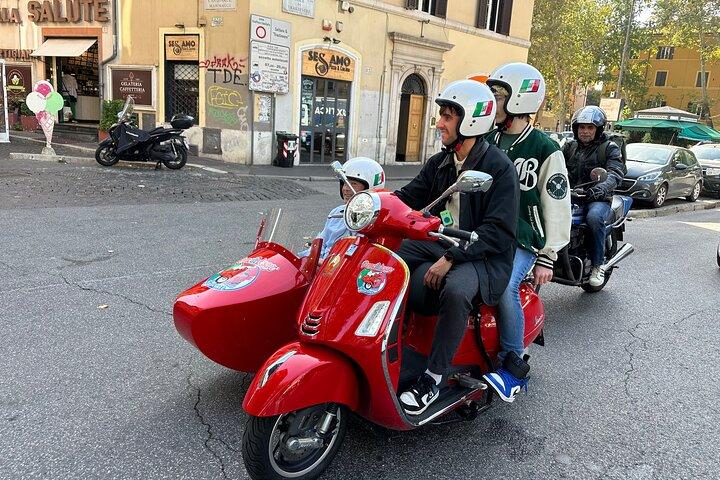 Rom privat solnedgång guidad tur i Vespa Sidecar med Aperitivo