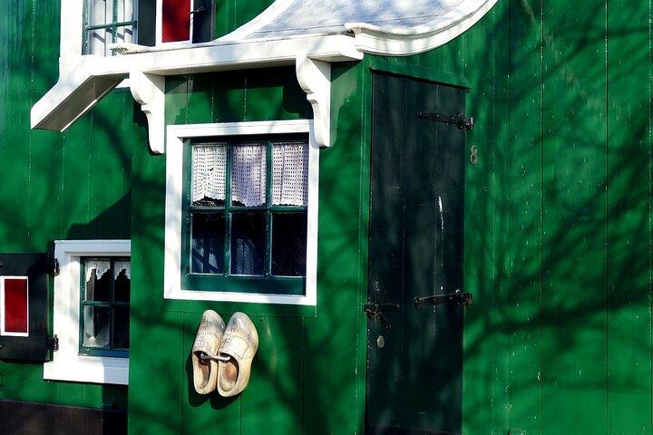 Amsterdam E Bike Tour to the Windmills of Zaanse Schans