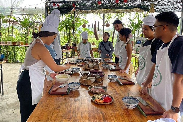 ホイアン料理教室＆ベスパ料理アドベンチャーツアー